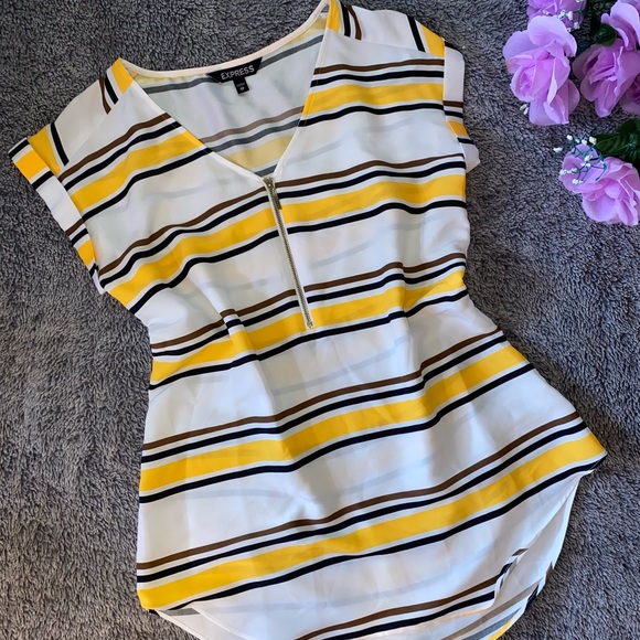Express striped zip front Short Sleeveblouse - Picture 5 of 10